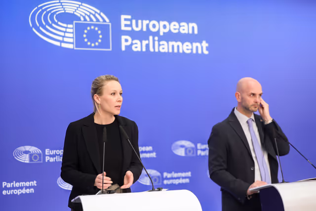 Fotografie 12: Press confrerence on the rise of no-go zones in Europe