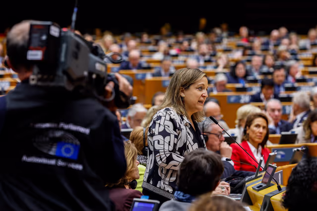 EP Plenary Session - Resumption of session and order of business