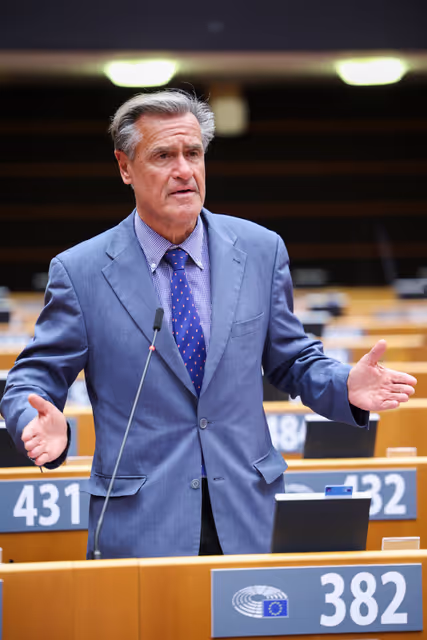 EP Plenary Session - Combating corruption