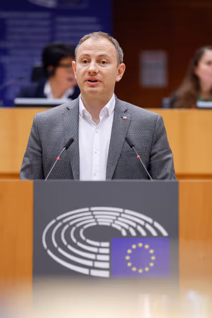EP Plenary Session - Oral question - Implementation of the Urban Wastewater Treatment Directive (UWWTD) and risks to the security of supply of medicines