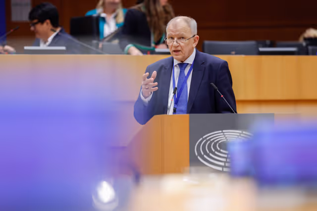 EP Plenary Session - Oral question - Implementation of the Urban Wastewater Treatment Directive (UWWTD) and risks to the security of supply of medicines