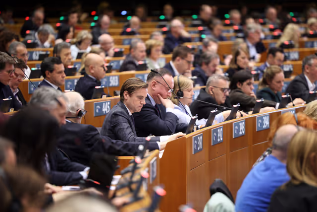 Bilancio UE 2028-2034, il Parlamento europeo chiede un aumento del 10%