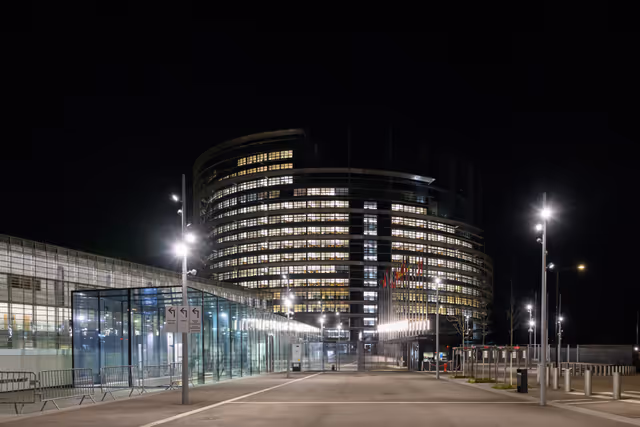 Φωτογραφία 7: The European Parliament in Strasbourg switches off its lights on the occasion of the Earth Hour Day 2025.