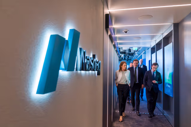 Снимка 1: Official visit by Roberta METSOLA, EP President to Stockholm (Sweden) - Visit to the NASDAQ Stock Exchange European Head Quarters with Ulf KRISTERSSON, Swedish Prime Minister