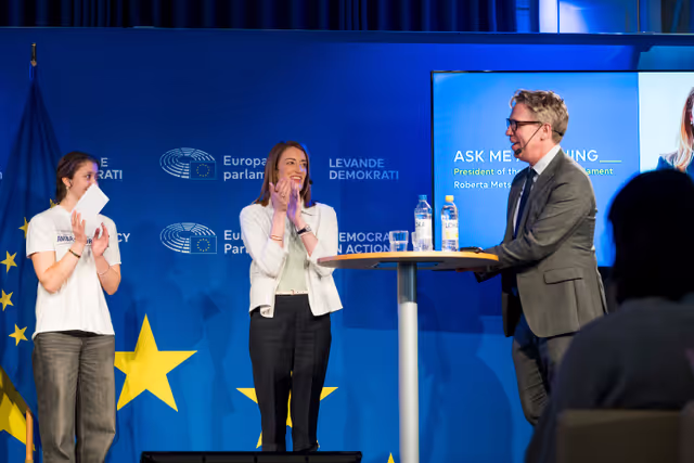 Valokuva 15: Official visit by Roberta METSOLA, EP President to Stockholm (Sweden) - Townhall Discussion with Students