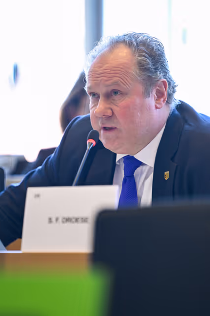 Fotografie 1: ECON Committee -  Economic Dialogue with Valdis DOMBROVSKIS, Commissioner for Economy and Productivity; Implementation and Simplification