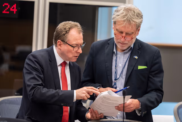 Fotagrafa 24: ECON LIBE -  Kick-off Trilogue on Directive Omnibus