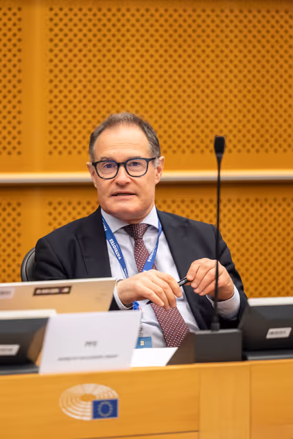 Fotagrafa 13: ECON LIBE -  Kick-off Trilogue on Directive Omnibus