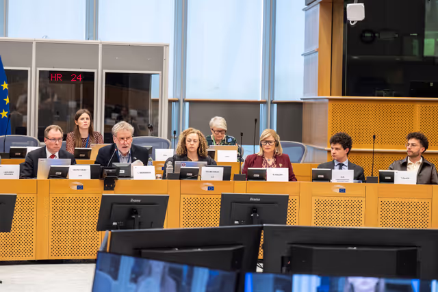 Fotagrafa 3: ECON LIBE -  Kick-off Trilogue on Directive Omnibus