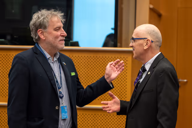 Fotagrafa 18: ECON LIBE -  Kick-off Trilogue on Directive Omnibus