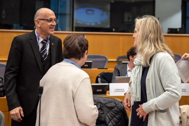 Fotagrafa 12: ECON LIBE -  Kick-off Trilogue on Directive Omnibus