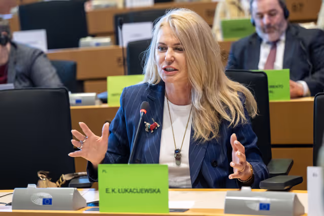 Снимка 13: FEMM Committee - Exchange of views with Hadja LAHBIB - Management - Structured dialogue, including presentation of the Gender Equality Strategy