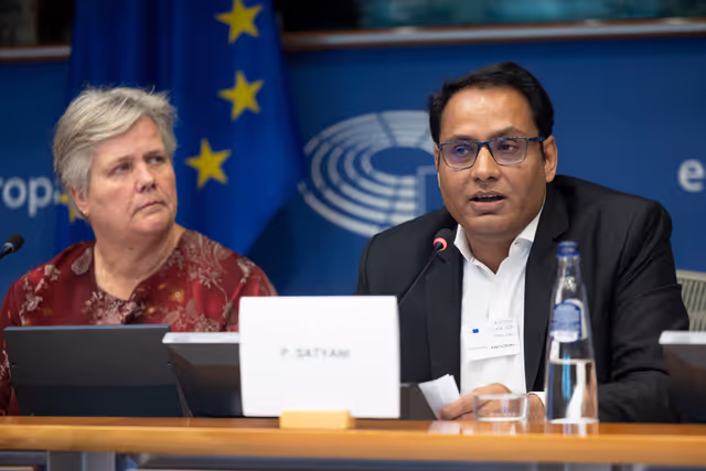 Photo 18: DROI Committee - Public Hearing on Caste discrimination in South Asia