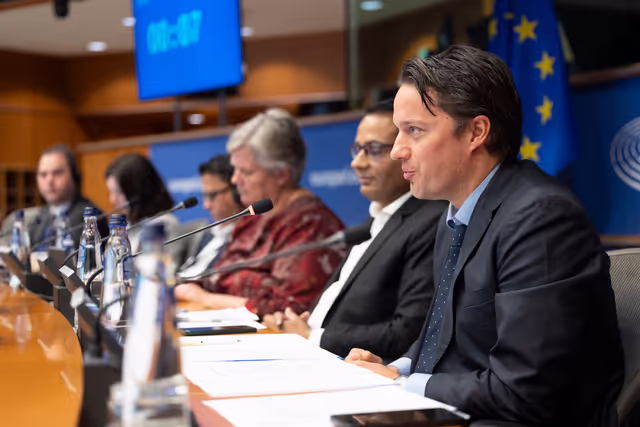 Photo 13: DROI Committee - Public Hearing on Caste discrimination in South Asia