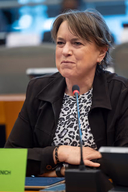 Photo 5: DROI Committee - Public Hearing on Caste discrimination in South Asia