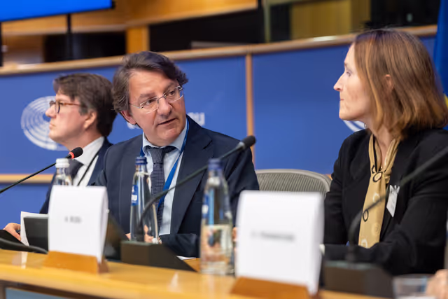 Foto 27: FISC - Consideration of draft report ' Feasibility of a 28th tax regime and its potential to support EU competitiveness '