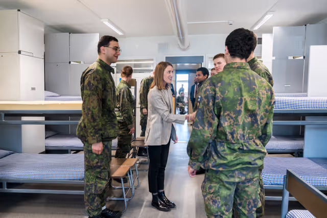 Official visit by Roberta METSOLA, EP President, to Helsinki (Finland) - Visit to the Karelia Brigade of the Finnish Army