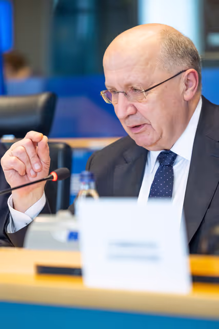 Photo 18: ITRE - Structured dialogue with Andrius Kubilius, European Commissioner for Defence and Space