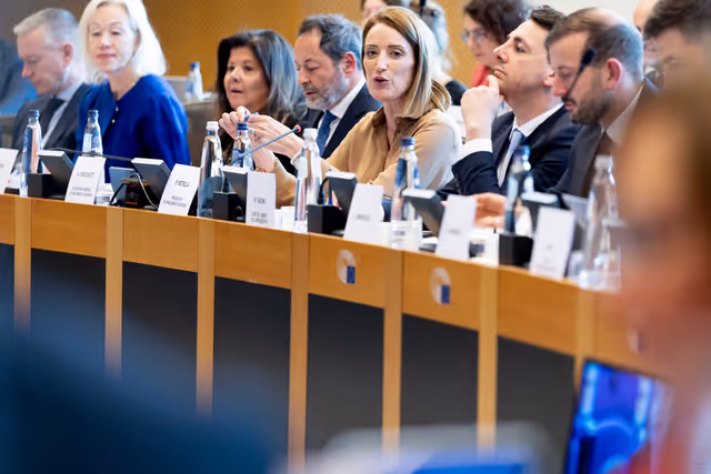 Valokuva 27: Conciliation Committee - Trilogue on Air passenger rights