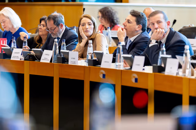 Valokuva 23: Conciliation Committee - Trilogue on Air passenger rights