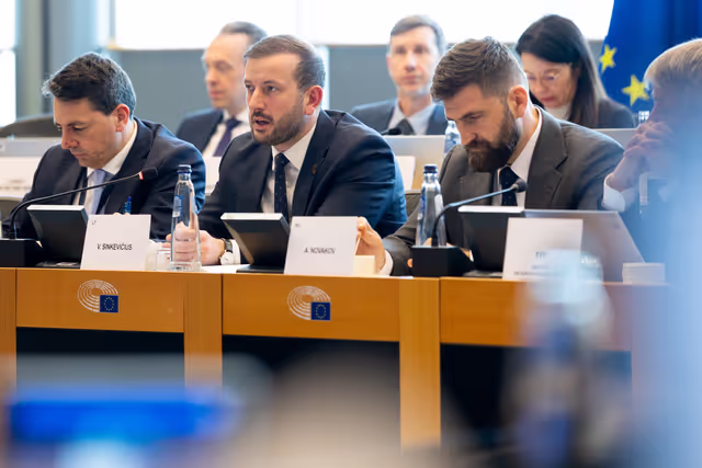 Valokuva 8: Conciliation Committee - Trilogue on Air passenger rights