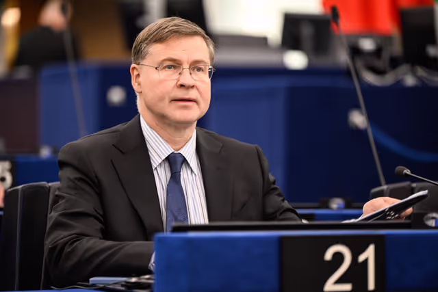 Fotografia 18: EP Plenary session - Resumption of session and order of business