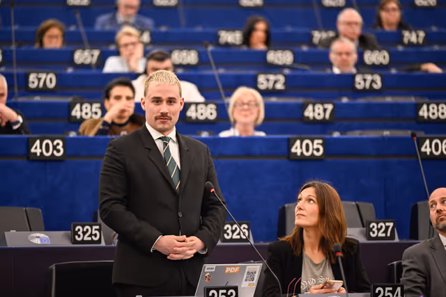 Fotografia 8: EP Plenary session - Resumption of session and order of business