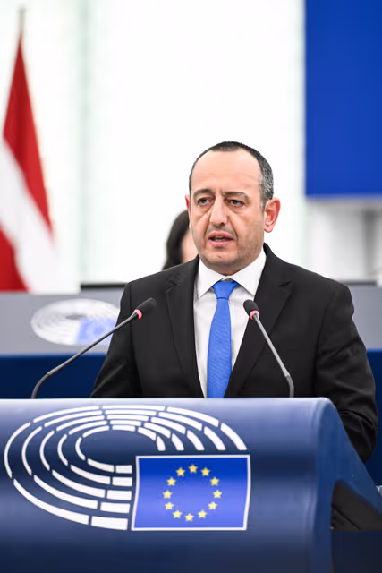 Снимка 34: EP Plenary session - Supporting democratic resilience in Armenia