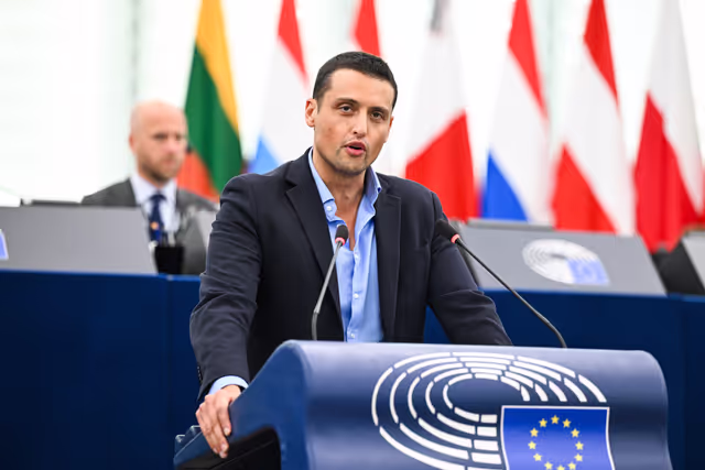 Снимка 21: EP Plenary session - Supporting democratic resilience in Armenia