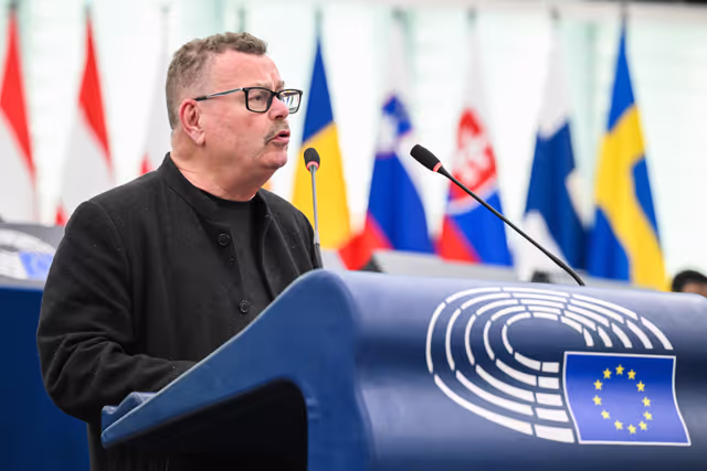 Снимка 14: EP Plenary session - Supporting democratic resilience in Armenia