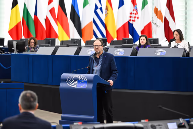 Снимка 12: EP Plenary session - Supporting democratic resilience in Armenia