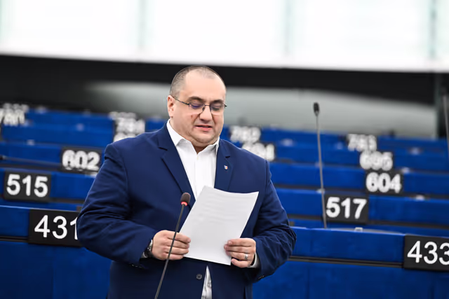 Снимка 5: EP Plenary session - Supporting democratic resilience in Armenia