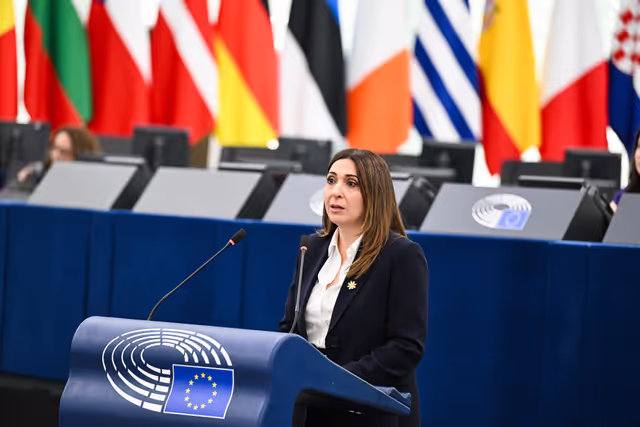 Снимка 2: EP Plenary session - Supporting democratic resilience in Armenia