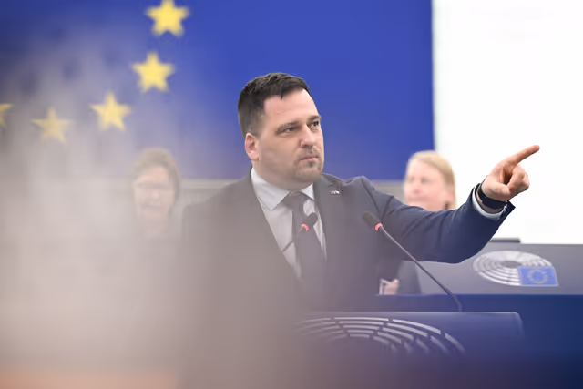 Photo 23: EP Plenary session - Roma inclusion, equality and fundamental rights: delivering on Europe’s values