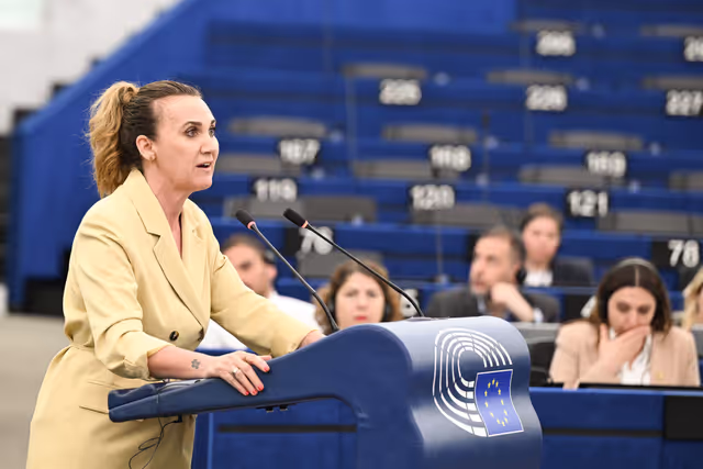 Photo 8: EP Plenary session - Roma inclusion, equality and fundamental rights: delivering on Europe’s values