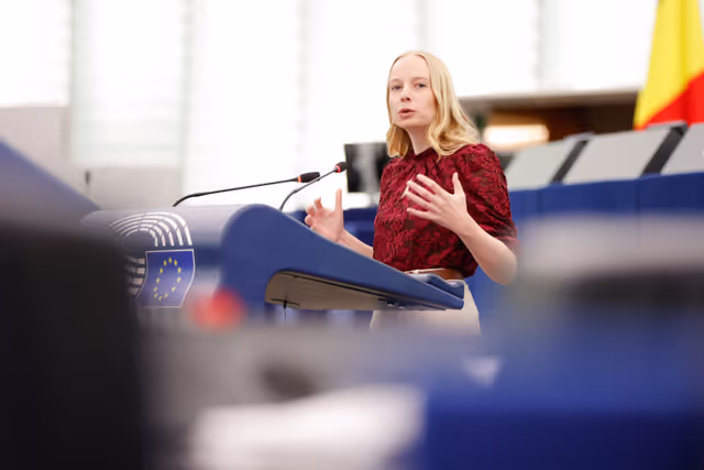 Photo 49: EP Plenary session - Women’s entrepreneurship in rural and island areas and outermost regions
