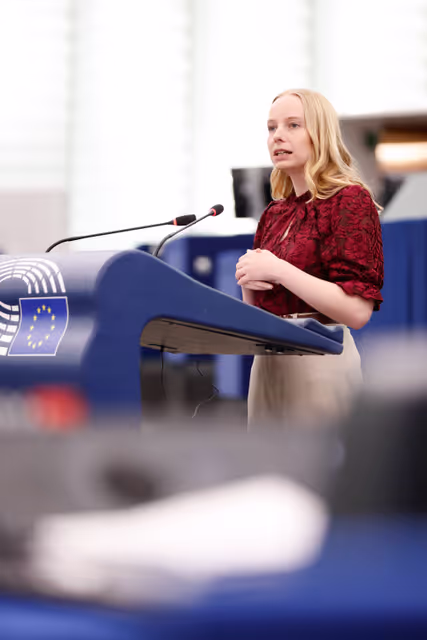 Photo 48: EP Plenary session - Women’s entrepreneurship in rural and island areas and outermost regions