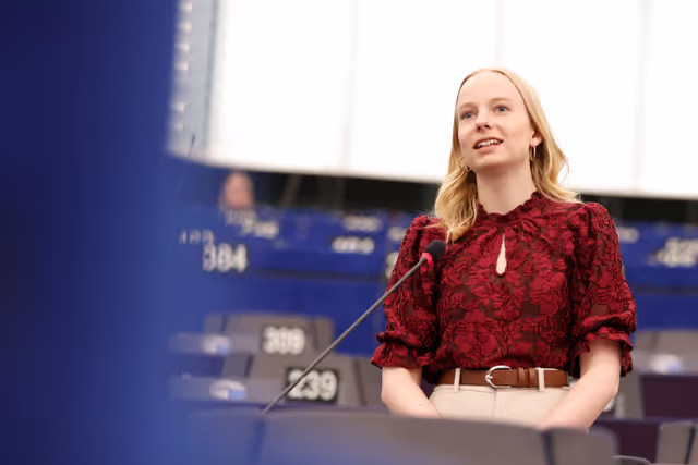 Photo 33: EP Plenary session - Women’s entrepreneurship in rural and island areas and outermost regions