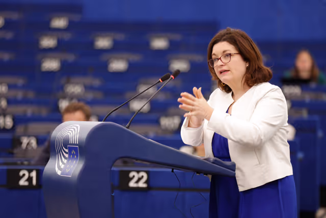 Photo 21: EP Plenary session - Women’s entrepreneurship in rural and island areas and outermost regions