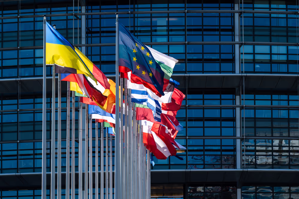 Flags are raised at the EP headquarters in Strasbourg.