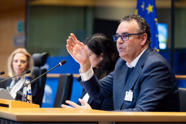 Foto 12: TRAN - Presentation of the study on Investing in Transport in the new MFF