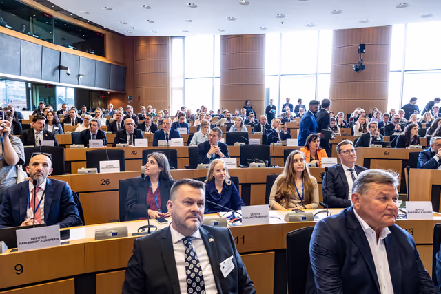 Valokuva 38: High-Level Launch Event ' Right to Stay '