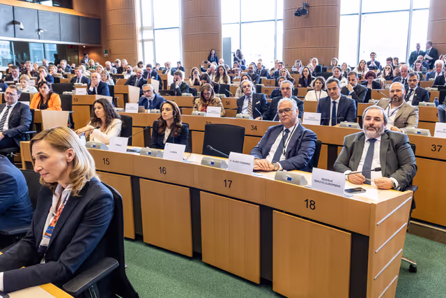 Valokuva 7: High-Level Launch Event ' Right to Stay '
