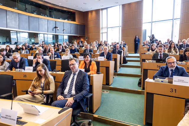 Valokuva 5: High-Level Launch Event ' Right to Stay '