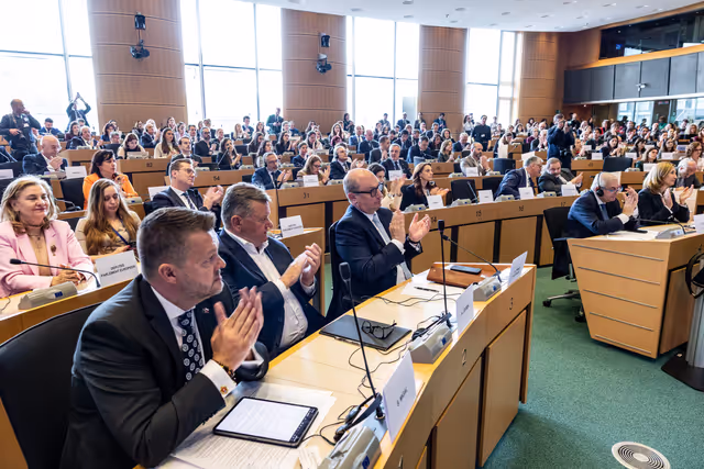 Valokuva 2: High-Level Launch Event ' Right to Stay '