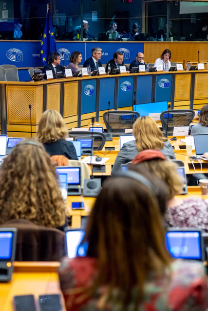 Foto 4: SANT - Structured dialogue with Olivér Várhelyi, Commissioner for Health and Animal Welfare