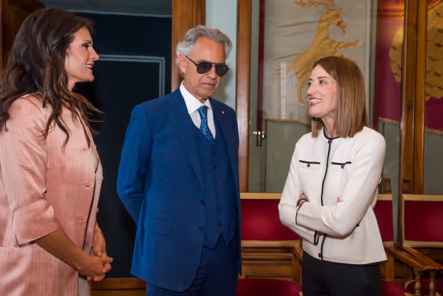 Fotografie 3: Official visit by Roberta METSOLA, EP President, to Florence and Roma (Italy) - Meeting with Andrea BOCELLI, Italian singer