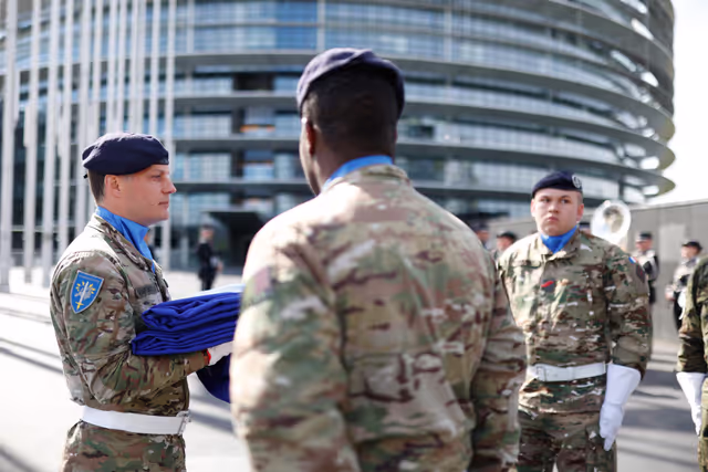 Fotografi 17: Open Day 2026 in Strasbourg- Official opening ceremony, marked by the lifting of European colors by the Eurocorps