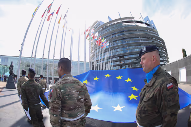 Fotografi 19: Open Day 2026 in Strasbourg- Official opening ceremony, marked by the lifting of European colors by the Eurocorps