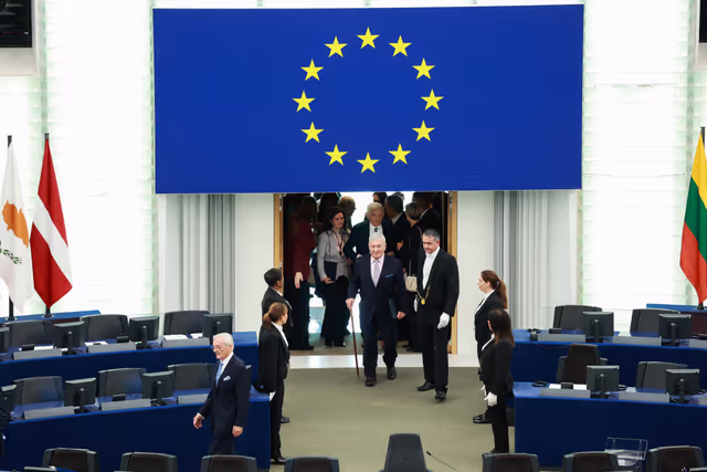 Photo 10: EP Plenary Session - European Order of Merit – Conferral ceremony
